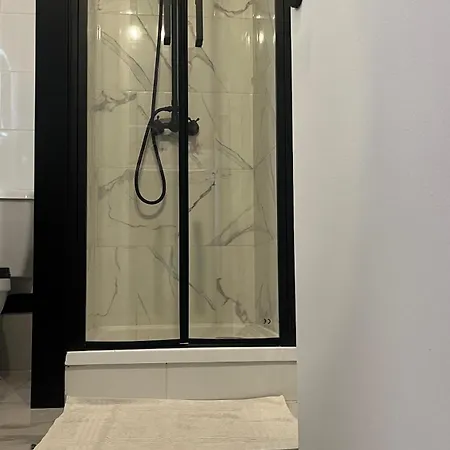 Apartment Port *